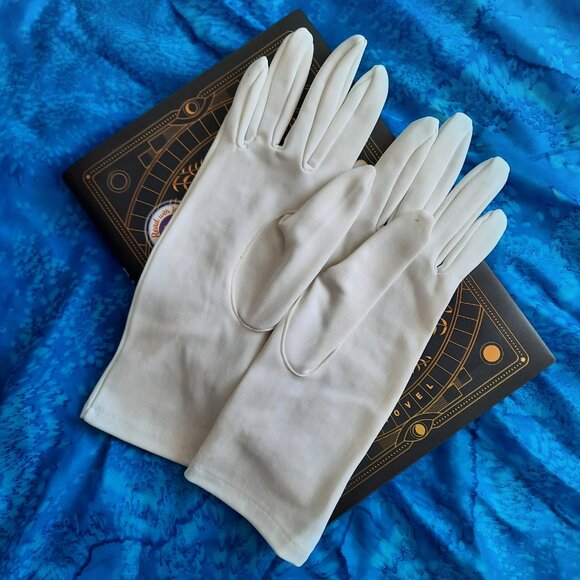 Gloves - 2 pairs - White - Women's size S or Child - Picture 5 of 6